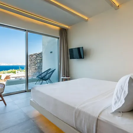 Milos Sea Adamantas (Milos)