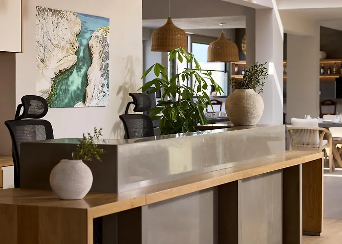 Milos Sea فندق آداماس