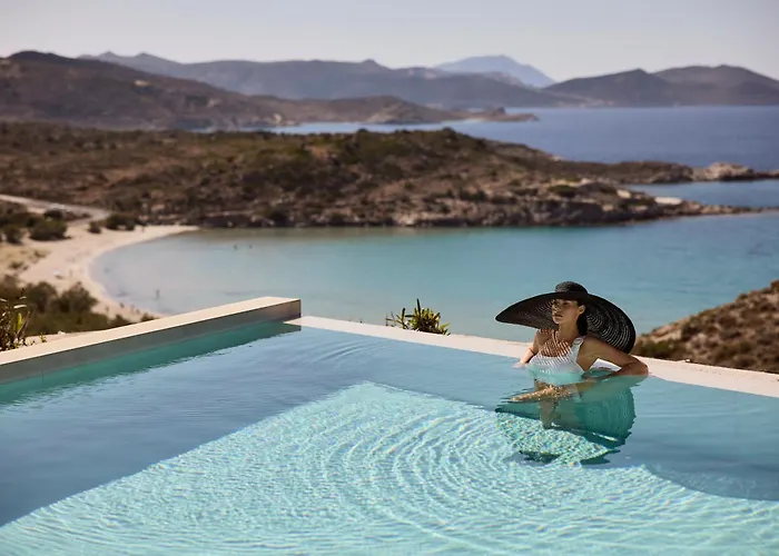 Milos Sea آداماس