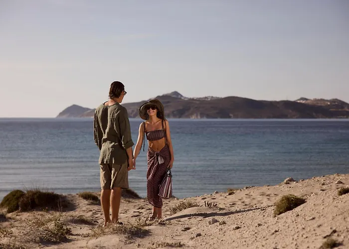 فندق Milos Sea آداماس